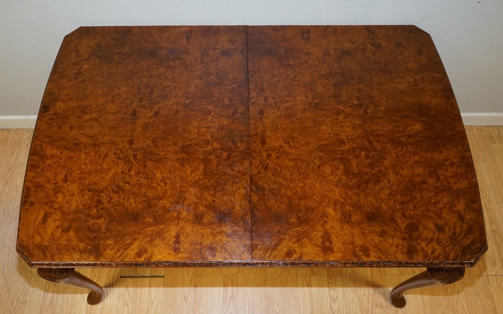A Very Beautiful Circa 1930's Burr Walnut Queen Anne Carved Legs Dining Table photo Furniture