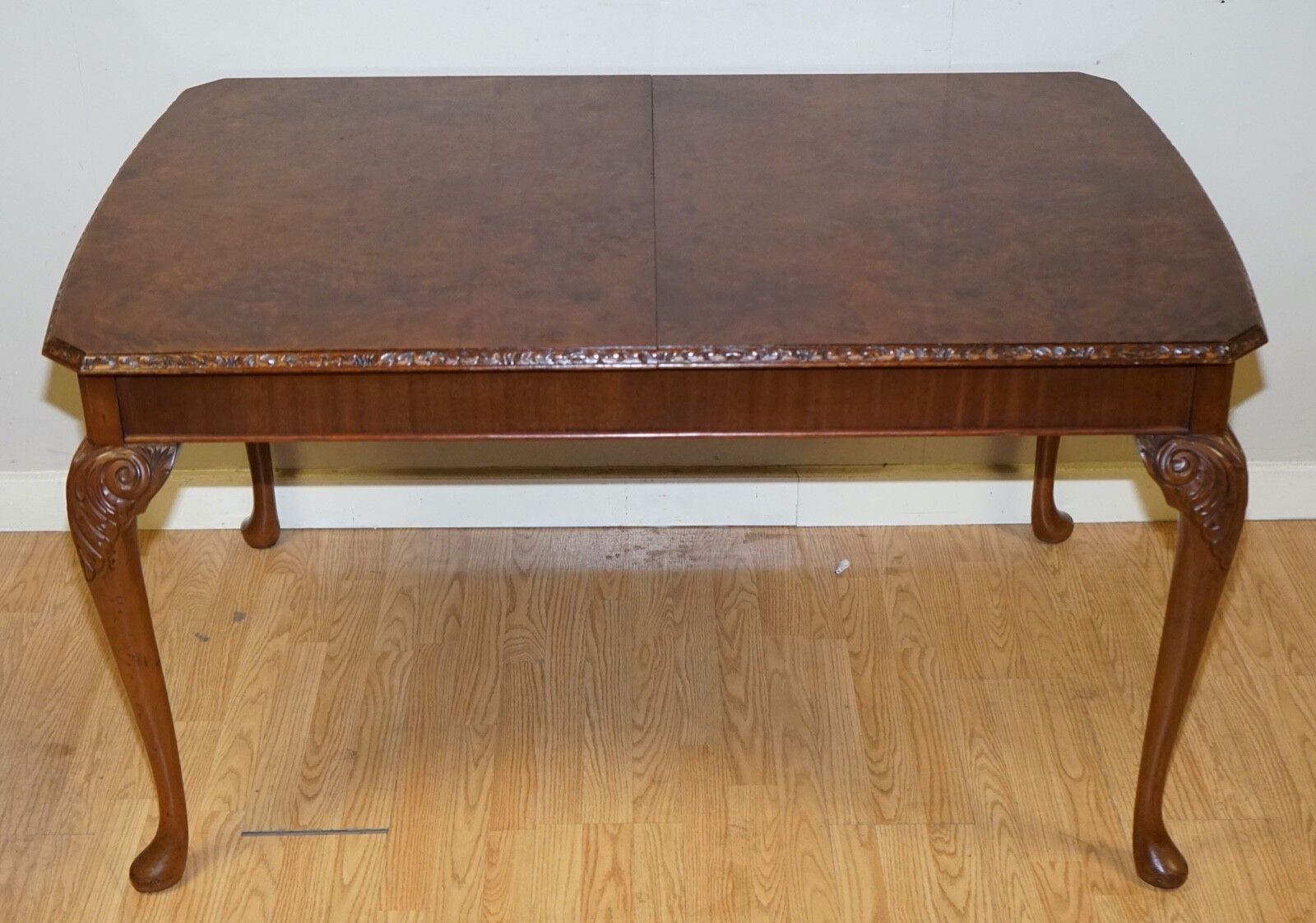 950.0 A Very Beautiful Circa 1930's Burr Walnut Queen Anne Carved Legs Dining Table photo