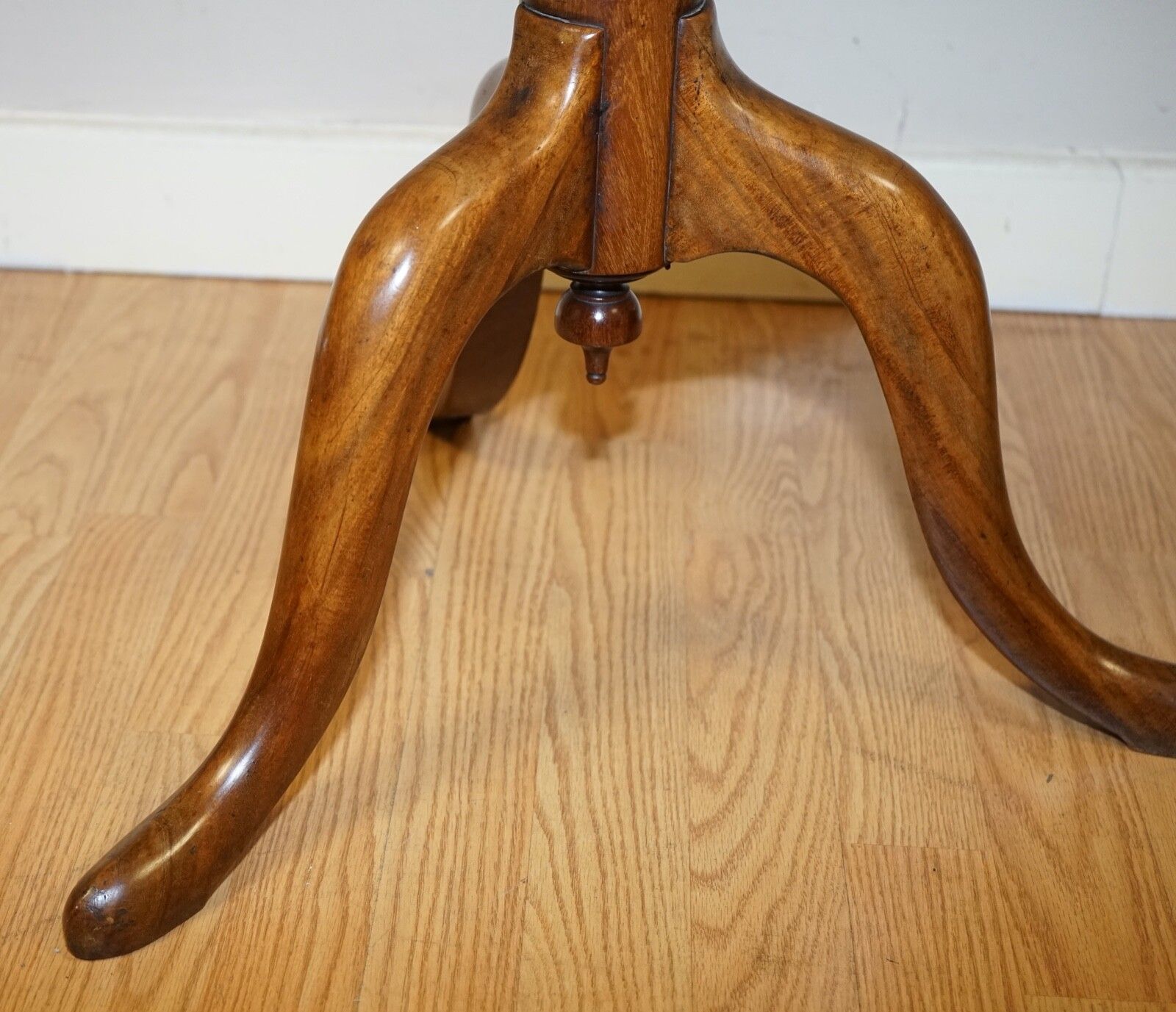 Large Victorian Circa 1880 Mahogany Queen Anne Circular 2 Tier Dumbwaiter Table photo vinterior