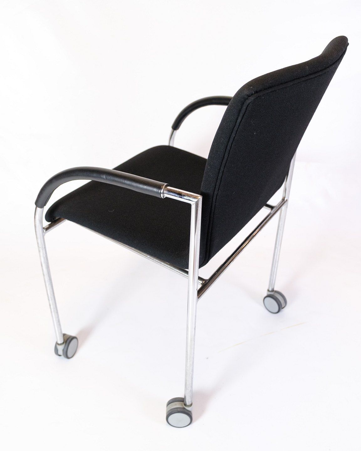 Set Of Four Conference Chair In Black Fabric On Wheels, Danish Design photo vinterior