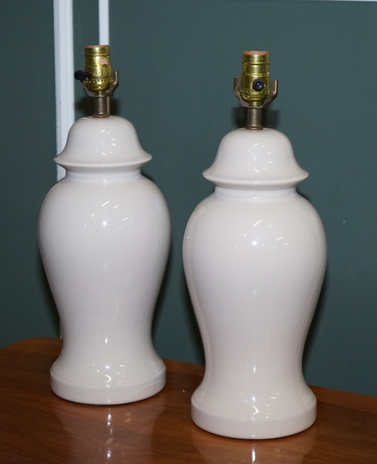 Circa 1970s Vintage Cream Coloured Porcelain Pair Of Lamps photo 450.0