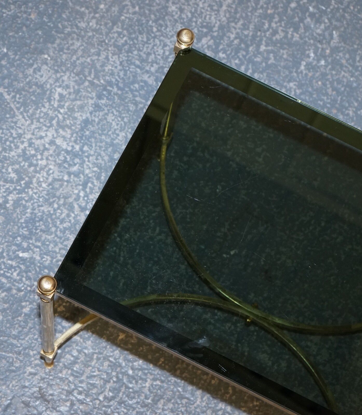 photo vinterior French Hollywood Regency 1960s Brass & Smoked Glass Coffee Table