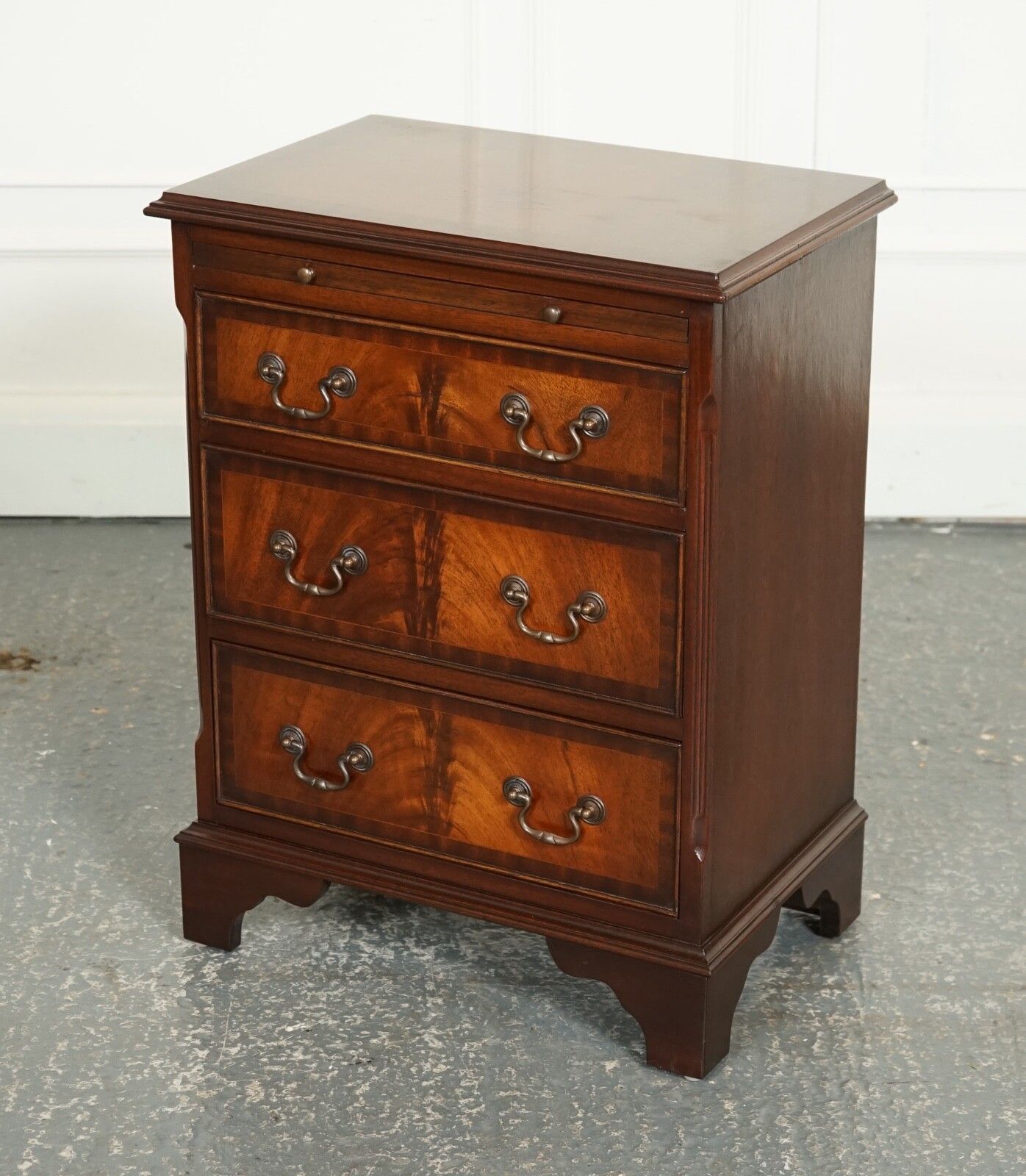 Lovely Georgian Style Small Chest Of Drawers Side Table With Butler Tray J1 photo 450.0