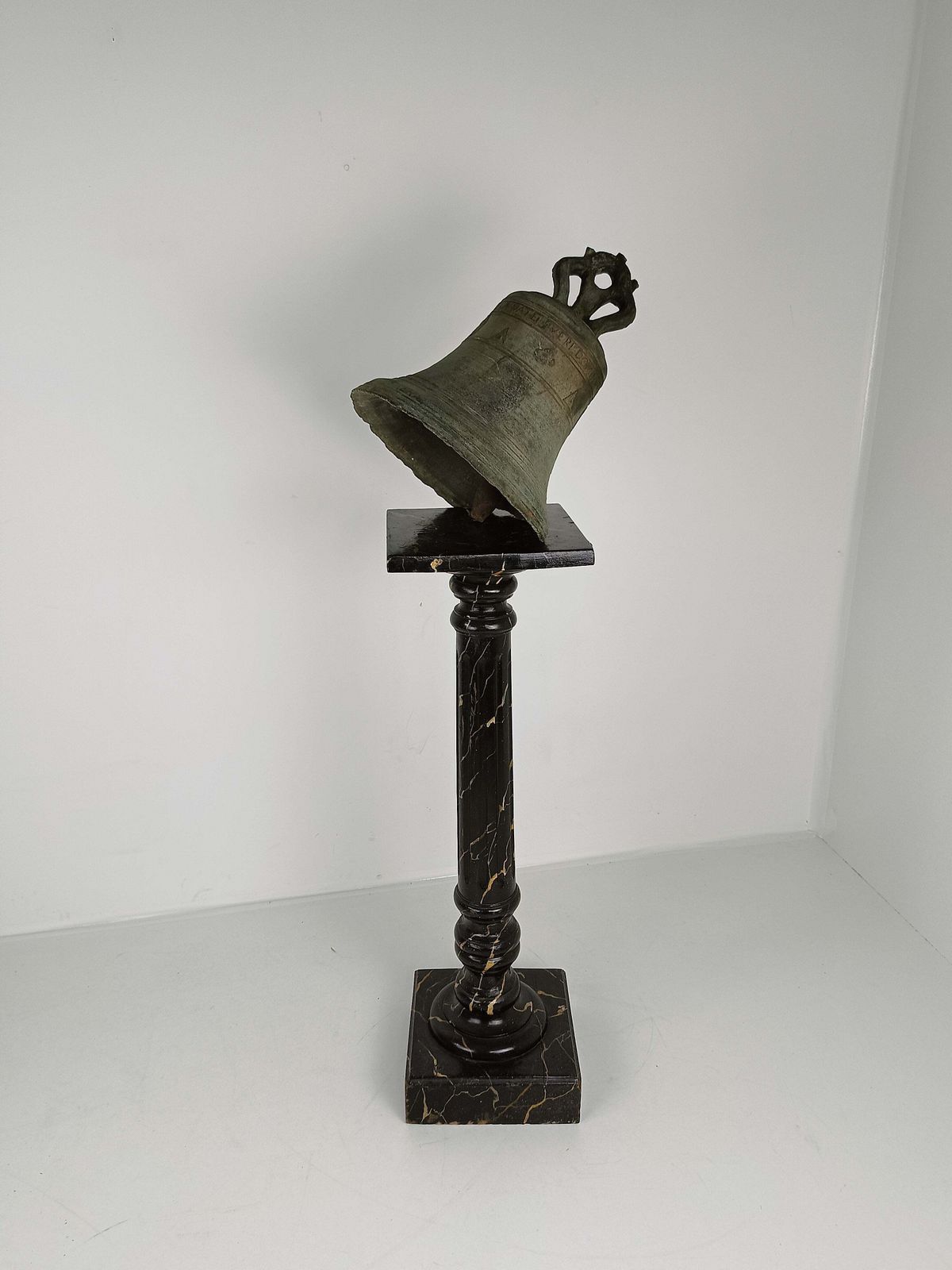 Amazing Antique Church Bell Anno 1679