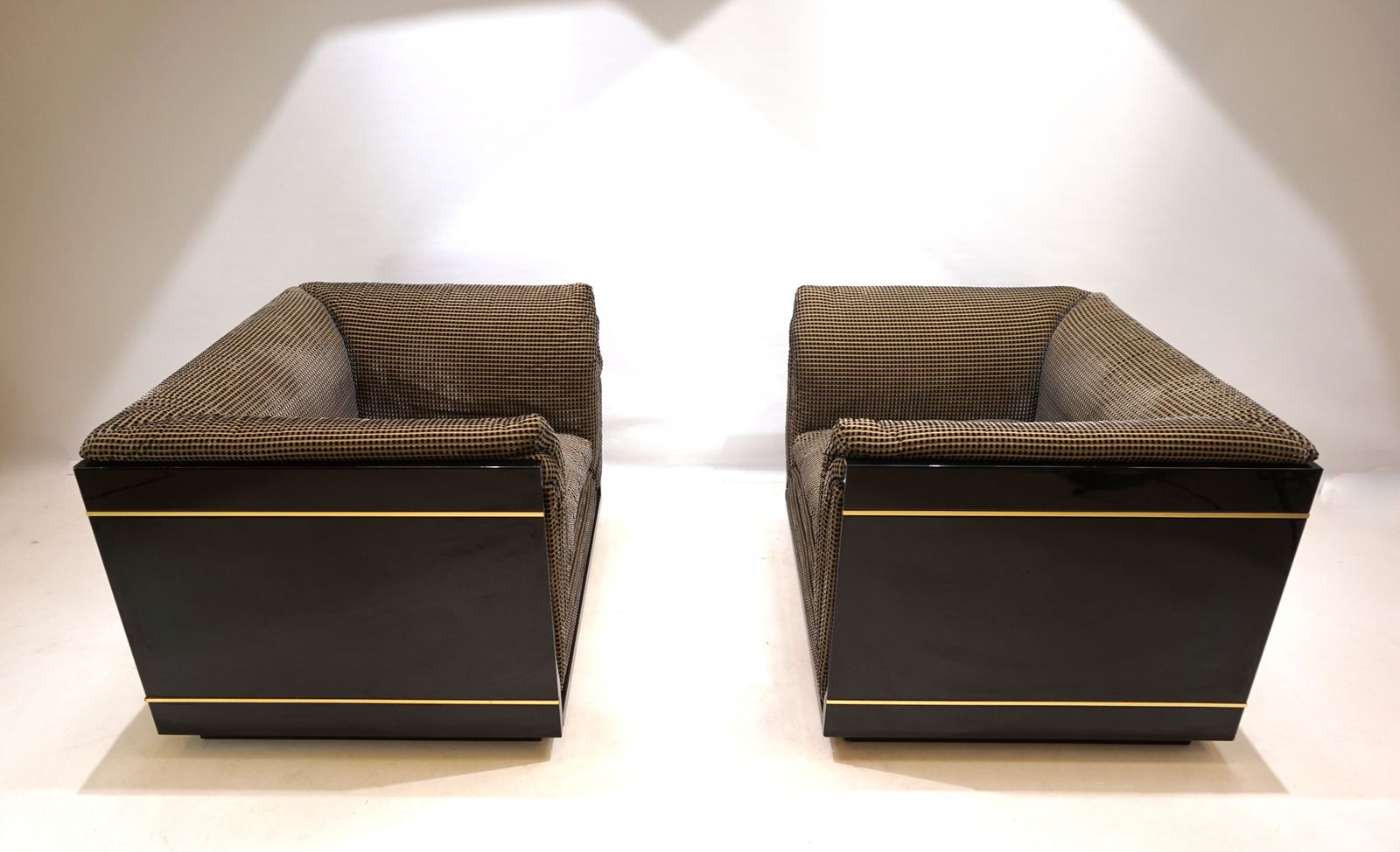 photo furniture Pierre Cardin Set Of 2 Lounge Chairs, 1970