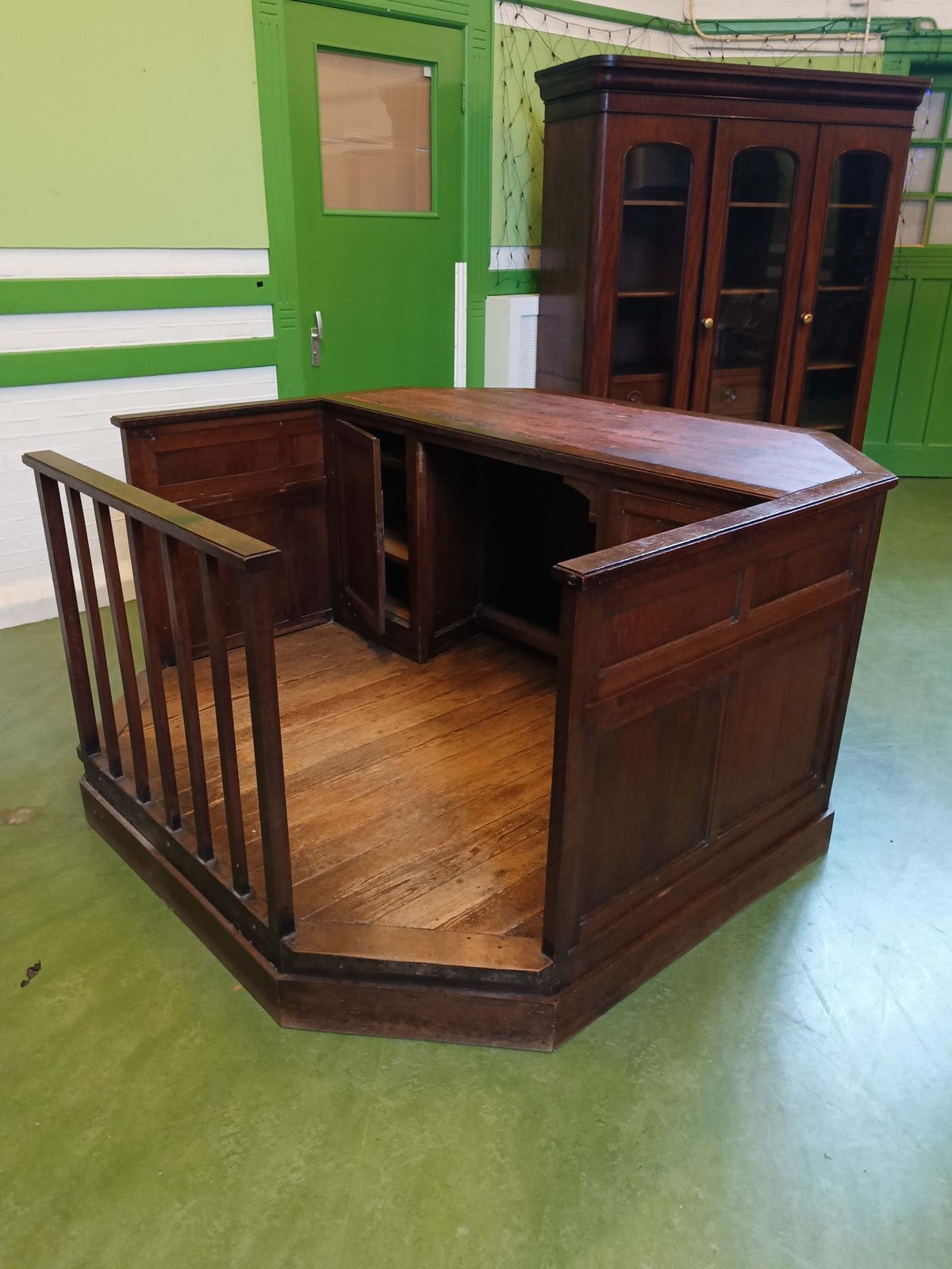 2507.0 Antique Court Speaking Desk, 1800s photo
