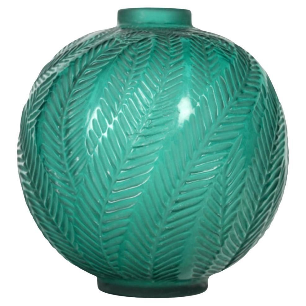 1923   René Lalique Vase ‘Palmes’ Green Tinted .