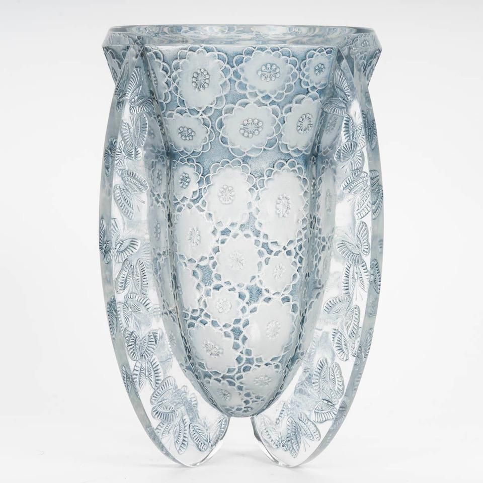 photo furniture René Lalique (1860   1945) “Butterflies” Vase   1936.