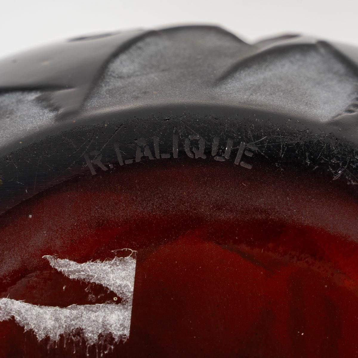 René Lalique, 1928   “Penthièvre” Amber Tinted Vase . photo vinterior