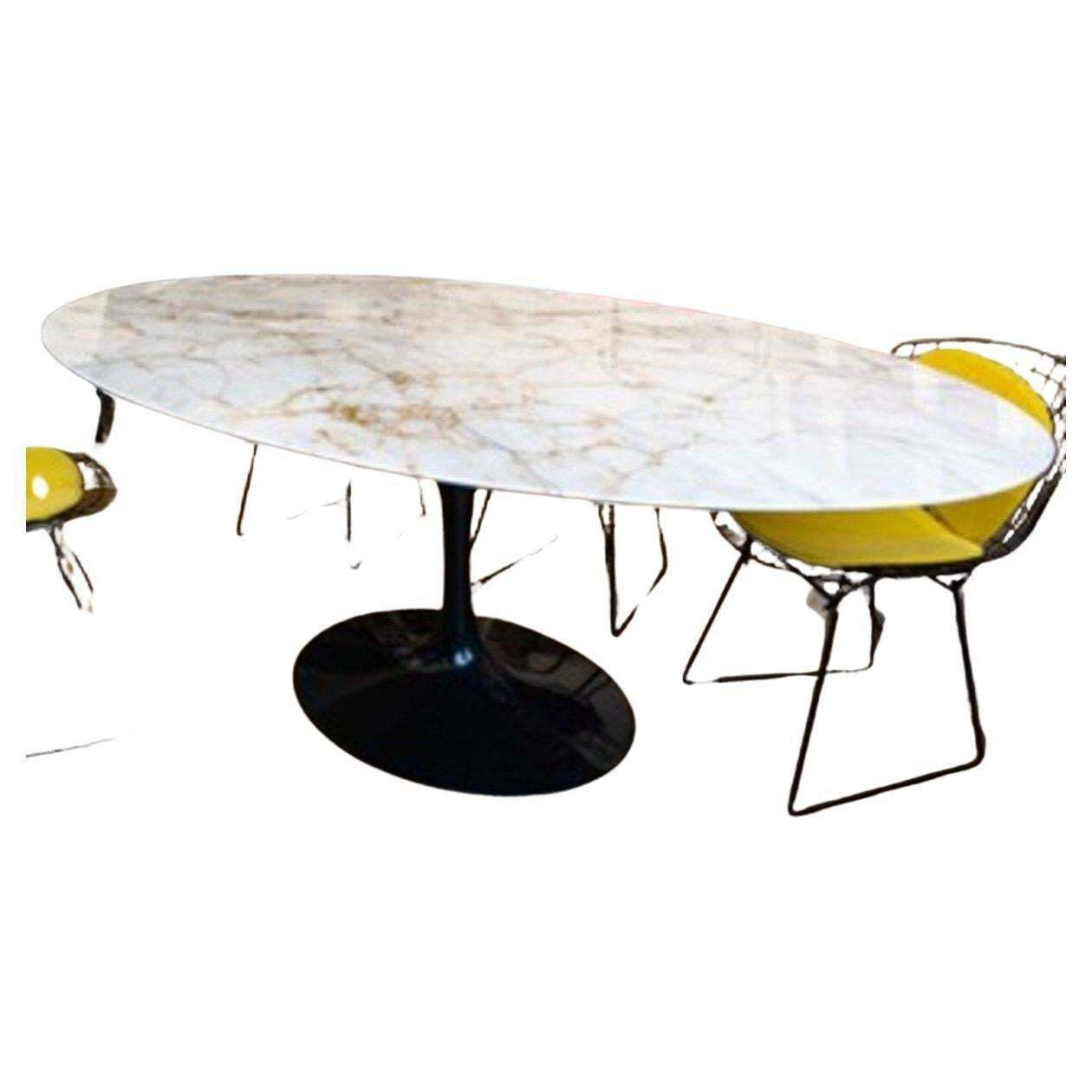 Eero Saarinen  Edition Knoll, Table Ovale "Tulip" photo furniture