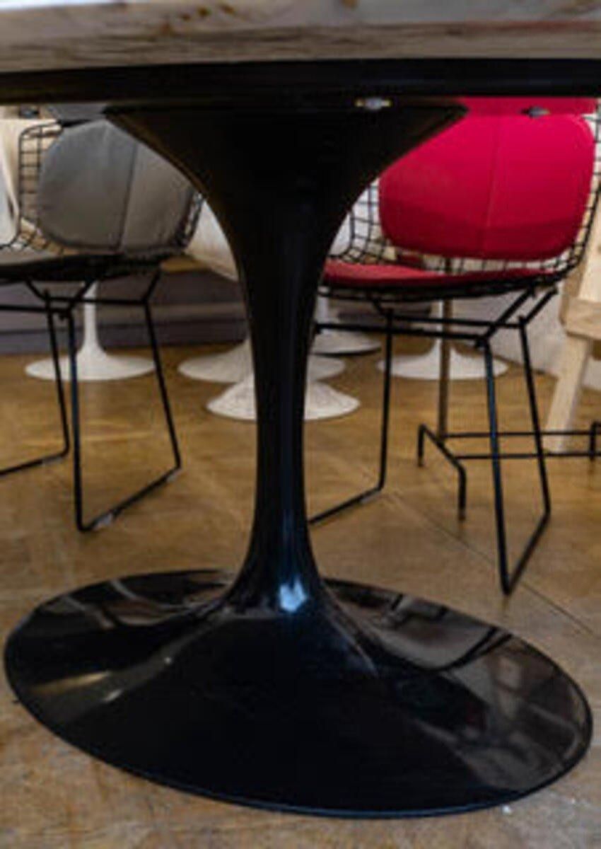 Eero Saarinen  Edition Knoll, Table Ovale "Tulip" photo Furniture