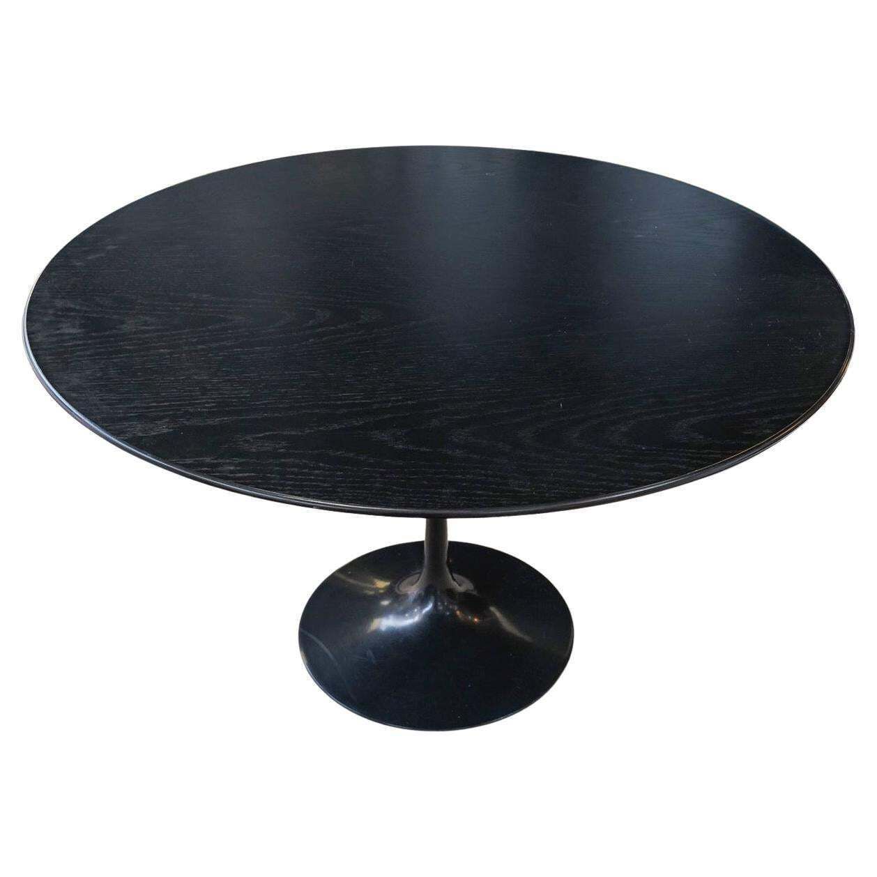 Knoll Studio, Tulip Table
