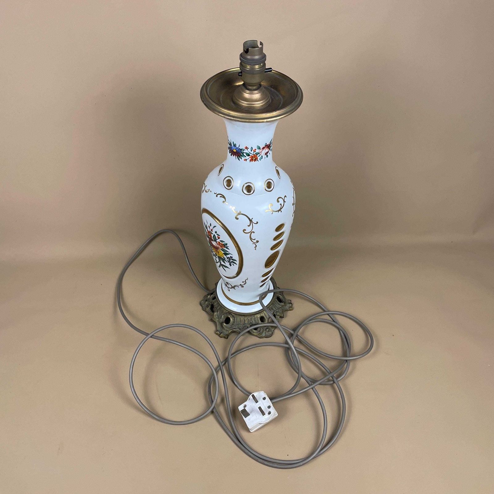 photo for sale Antique Ceramic Lamp Light Bedside Table Desk Porcelain Vase White Floral Pattern Brass Gold Metal Base Cottage Vintage Glass Inlay