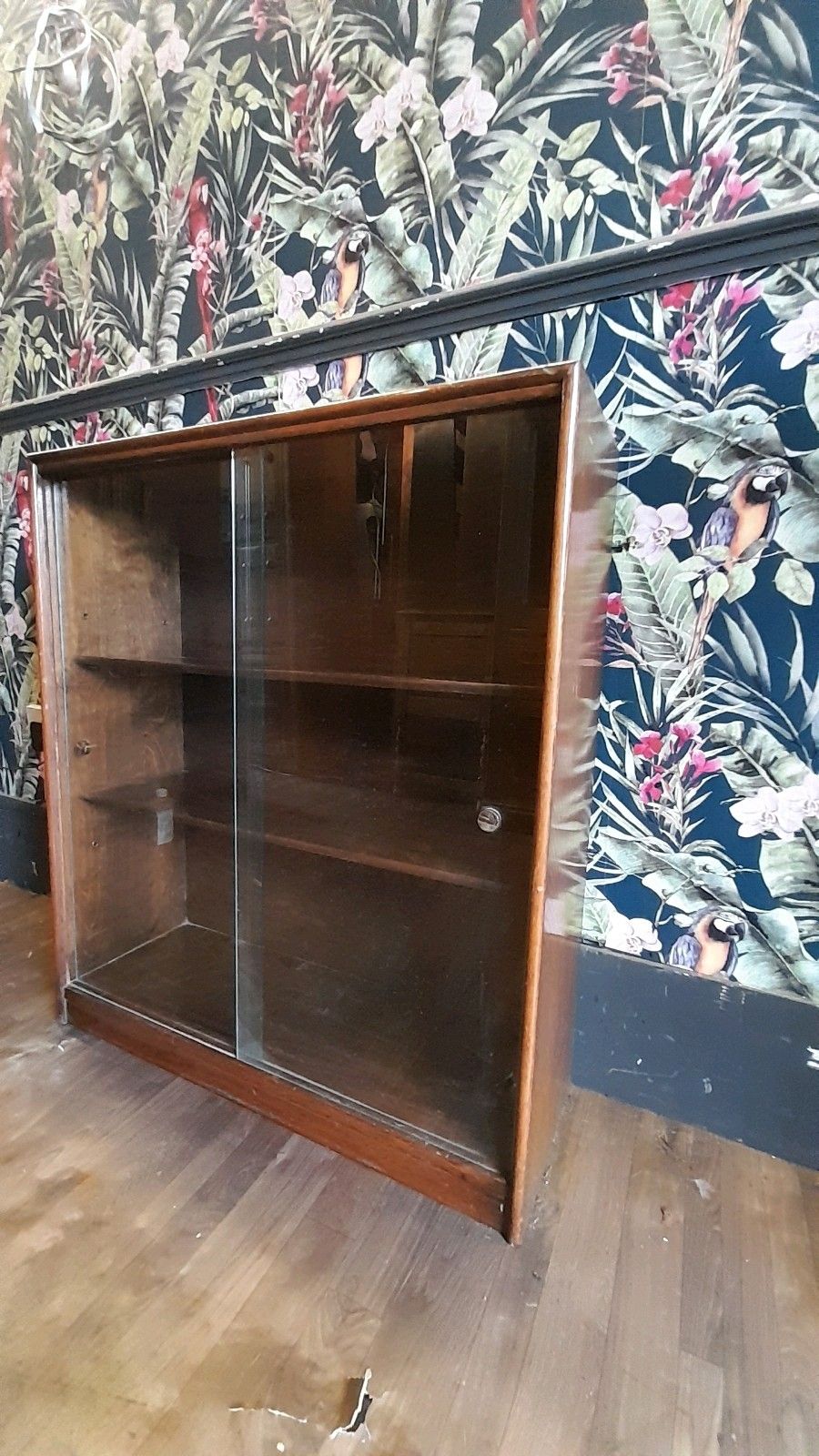 Vintage Booksase With 2 Removable Sliding Glass Doors