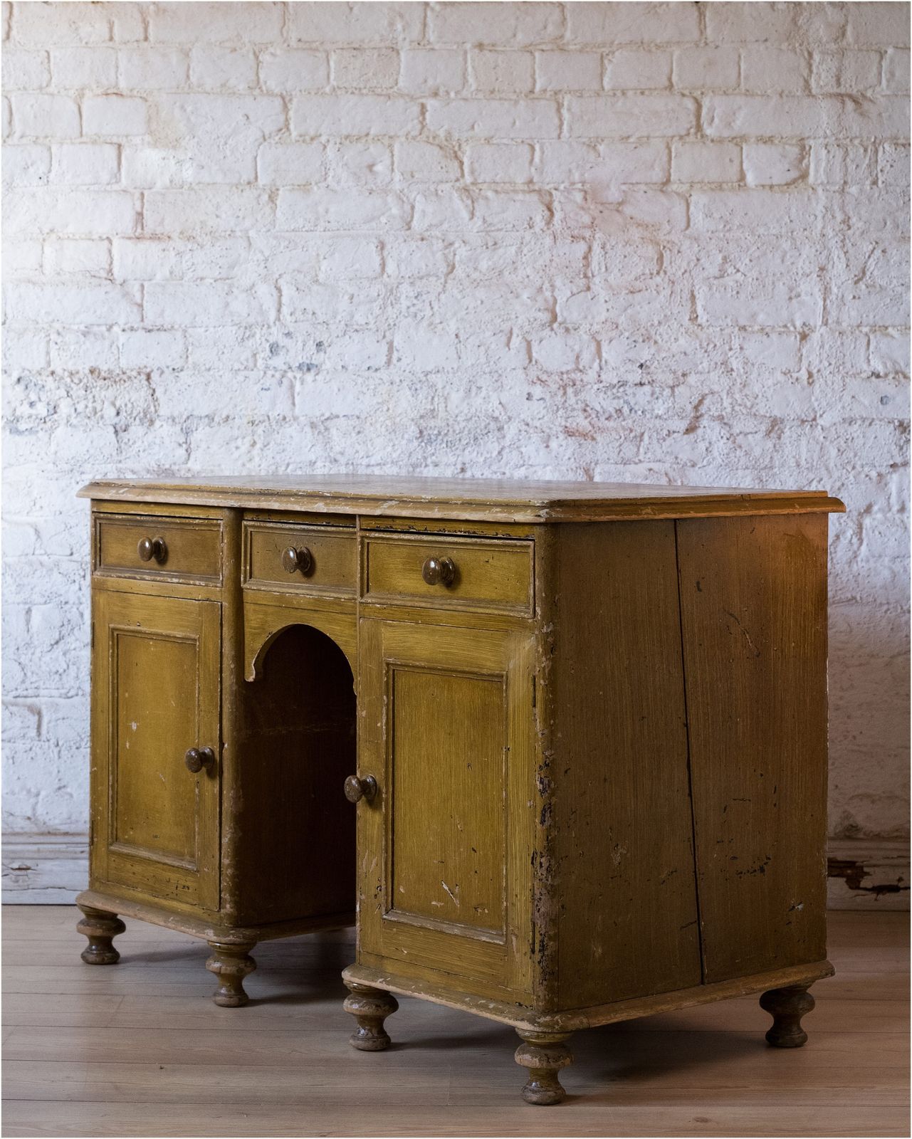 19th Century Welsh Dresser Base In Original Scumble Glaze (819) photo furniture