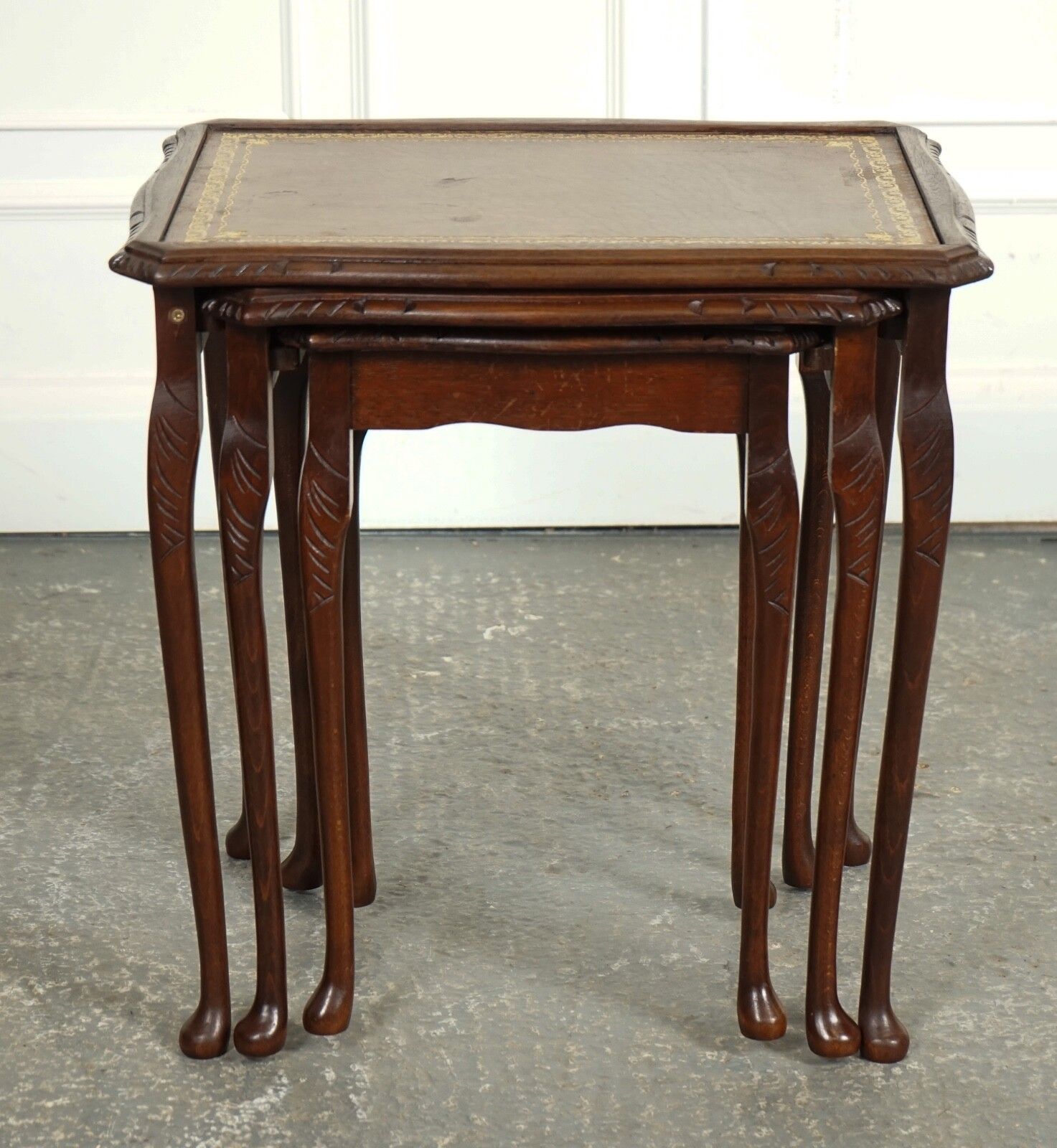 Vintage Nest Of Tables Queen Anne Style Legs With Brown Embossed Leather Top photo 650.0