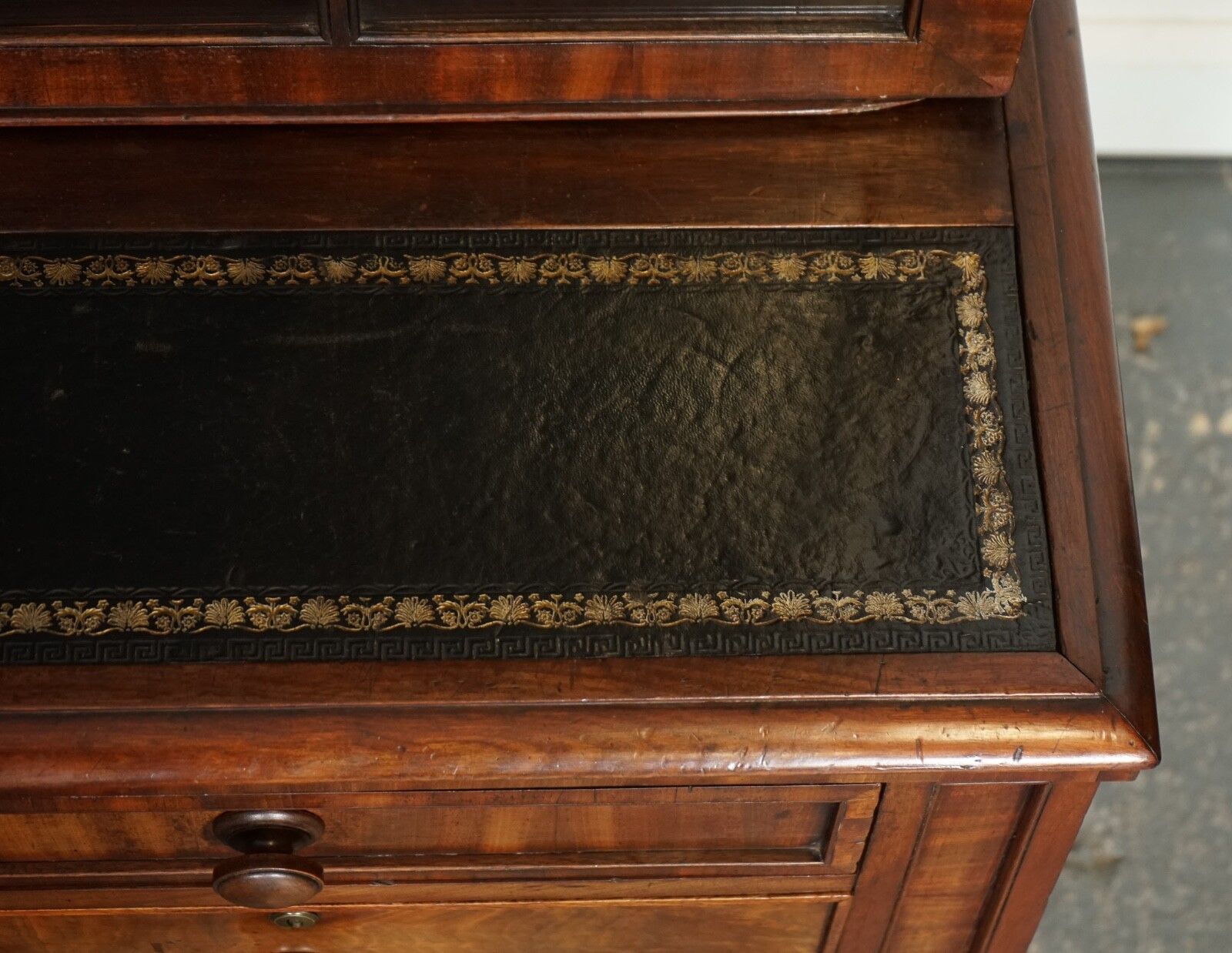photo vintage Antique Dresser Bookcase Display Cabinet On Chest Of Drawers Black Leather Top