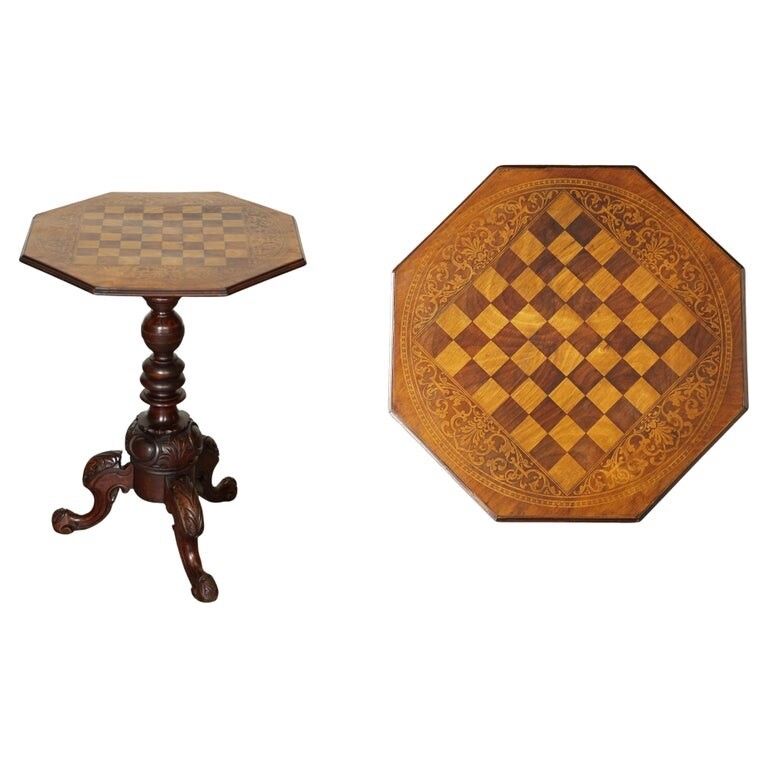 Stunning Antique Italian Chess Side End Lamp Table With Carved Legs