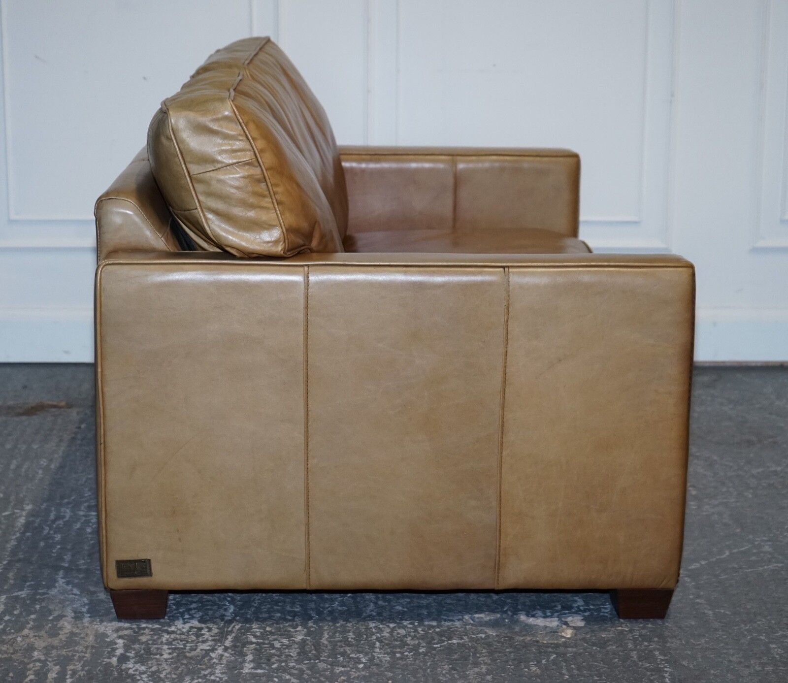 photo vinterior Timothy Oulton Halo Two Seater Viscount Tan Leather Sofa (2/2)