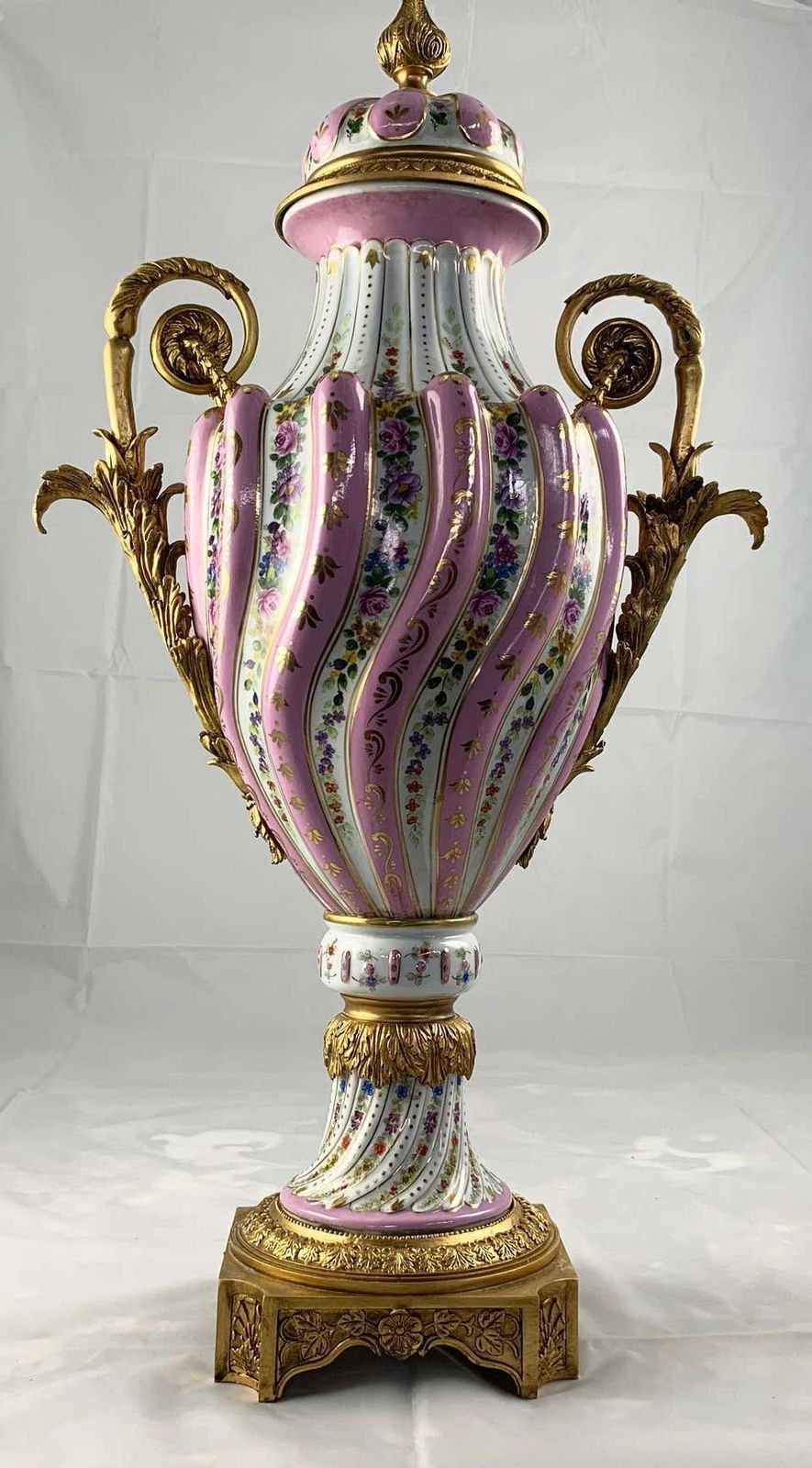 20th Century Pair Of Ormolu Mounted Pink Sevres Vases With Lids photo vintage
