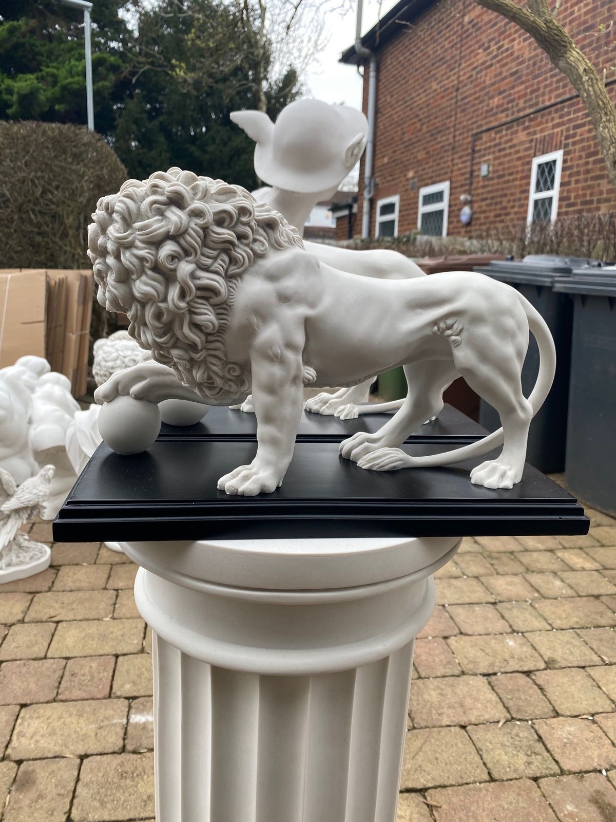 Medici & Vacca Lions   20th Century Marble Sculptures photo furniture