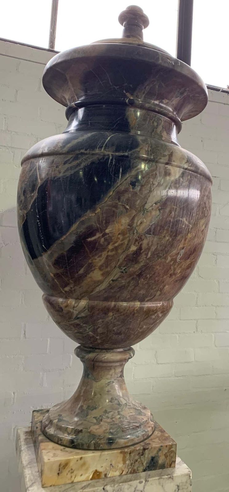 19th Century Italian Large Pair Of Monumental Marble Urns photo furniture