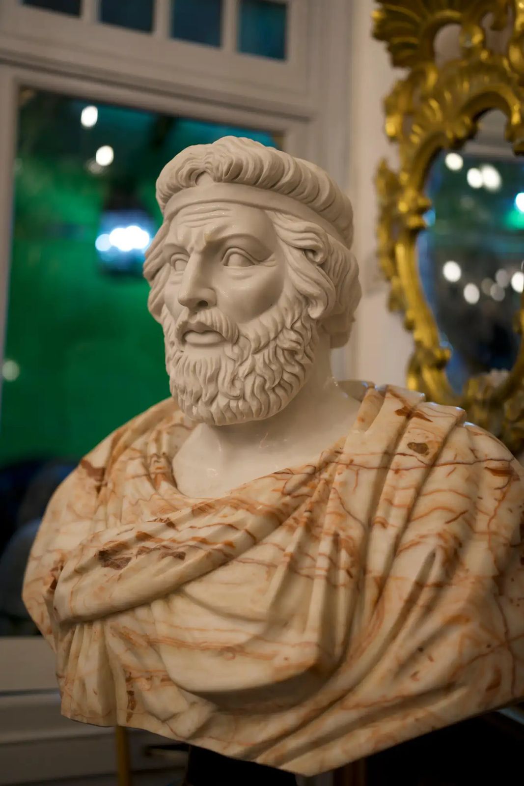 20th Century Bust Of Roman Hand Carved In Carrara White And Alicante Red Marble photo vintage