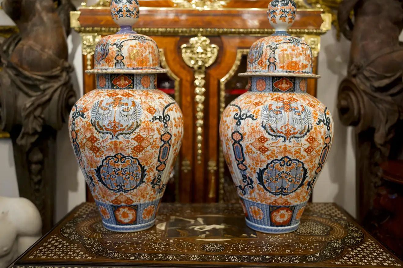 19th Century Pair Of Japanese Imari Lidded Ginger Jars/Vases photo for sale