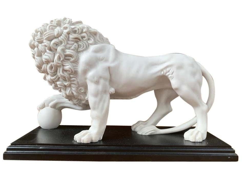 Pair Of Marble Lion Gatekeeper Statues, Large Cat Castings photo vinterior