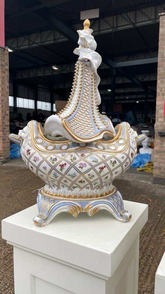 photo for sale Pair Of Meissen 'Vaisseau à Mât' Ship Vase And Cover, 20th Century