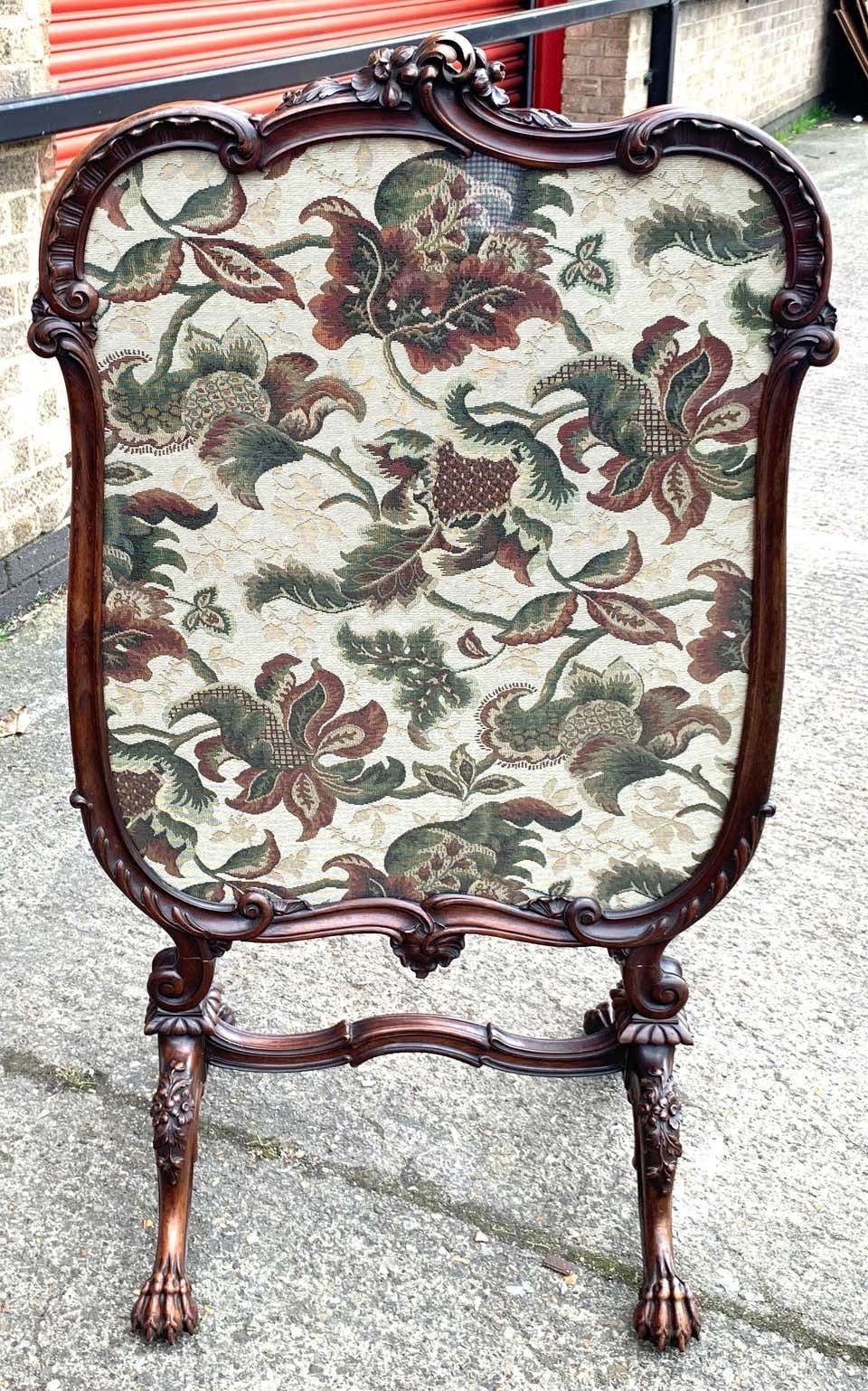 19th Century Fine Tapestry Firescreen In A Carved Walnut Fram photo for sale
