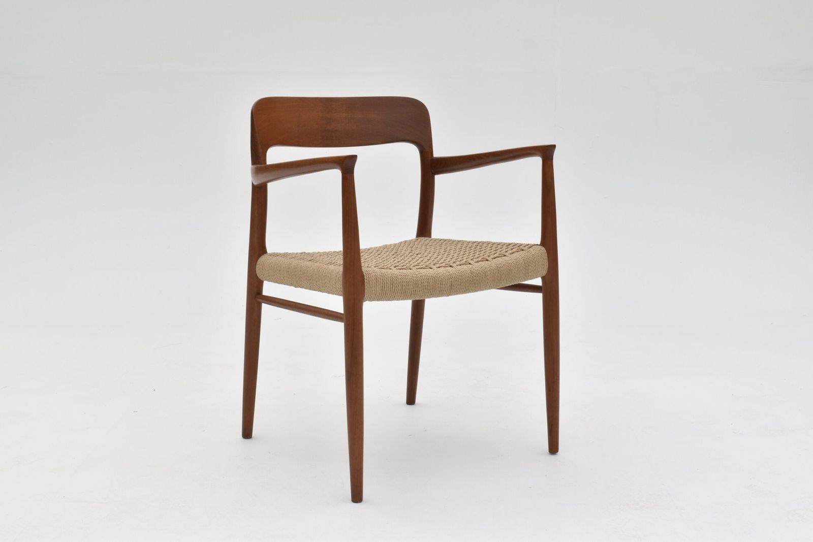 photo vintage Niels Moller Model 56 Teak Armchair For J.L Møllers Møbelfabrik