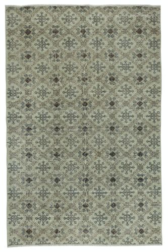 6x9.2 Ft Handmade Turkish Wool Area Rug With Floral Design And Green Background