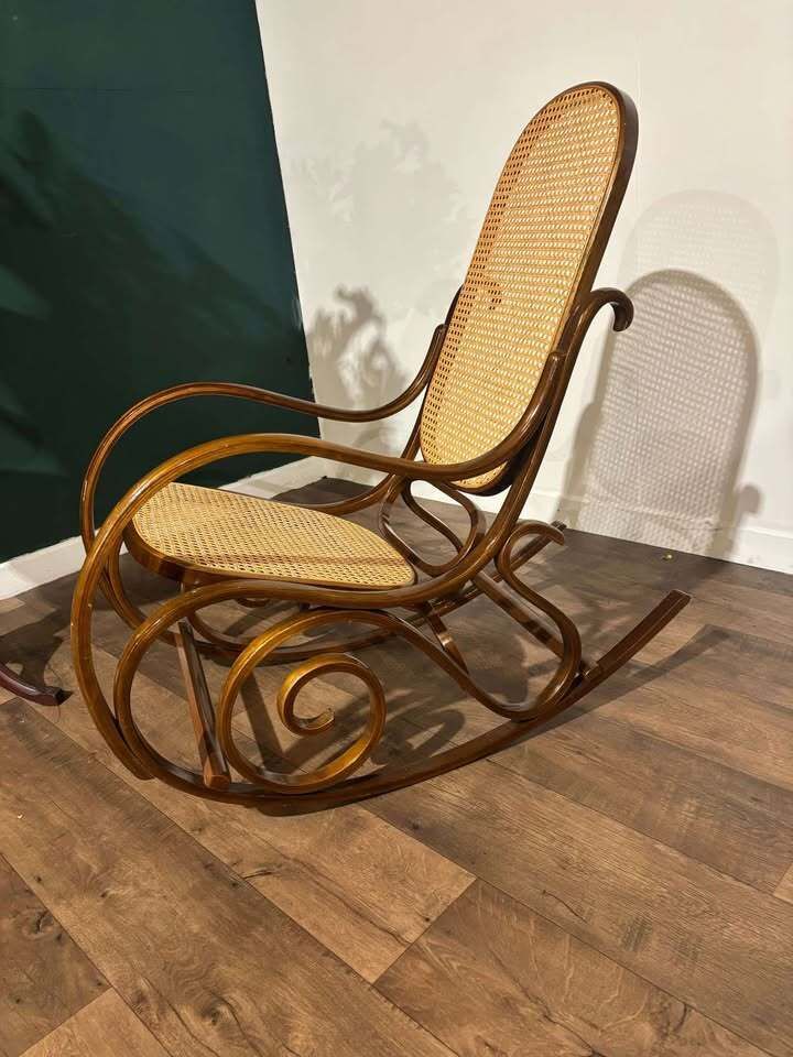 photo furniture Vintage Reproduction Bentwood Style Rocking Chair