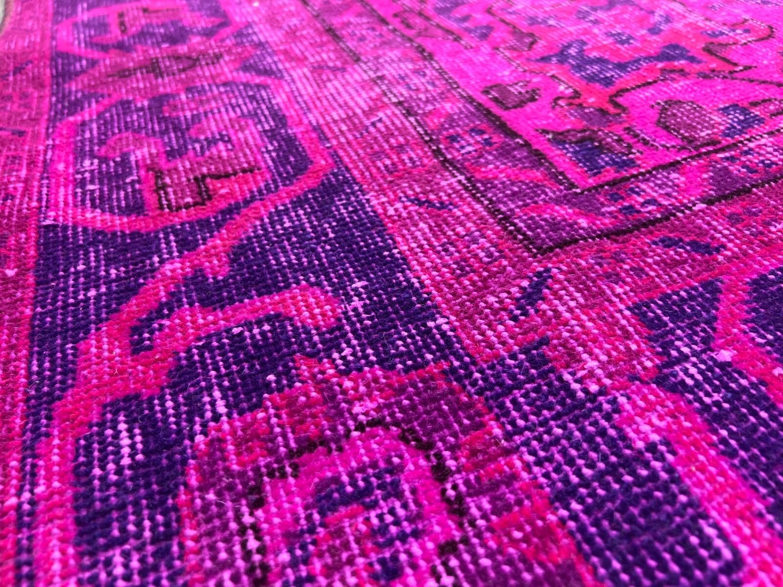 photo furniture 6.5x10.5 Ft Modern Handmade Turkish Area Rug In Fuchsia Pink, Living Room Carpet