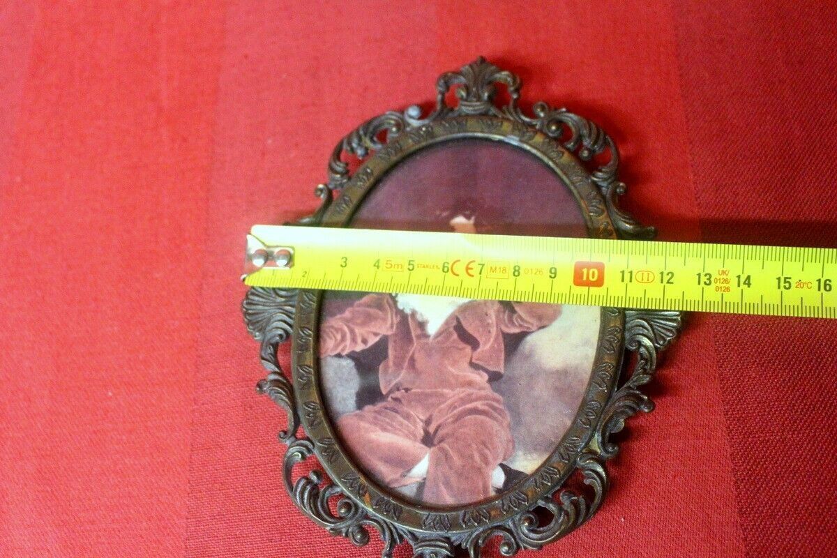 Home Decor Pair Of Italian Vintage Small Wall Hanging Bronze Oval Picture Frames Regency photo