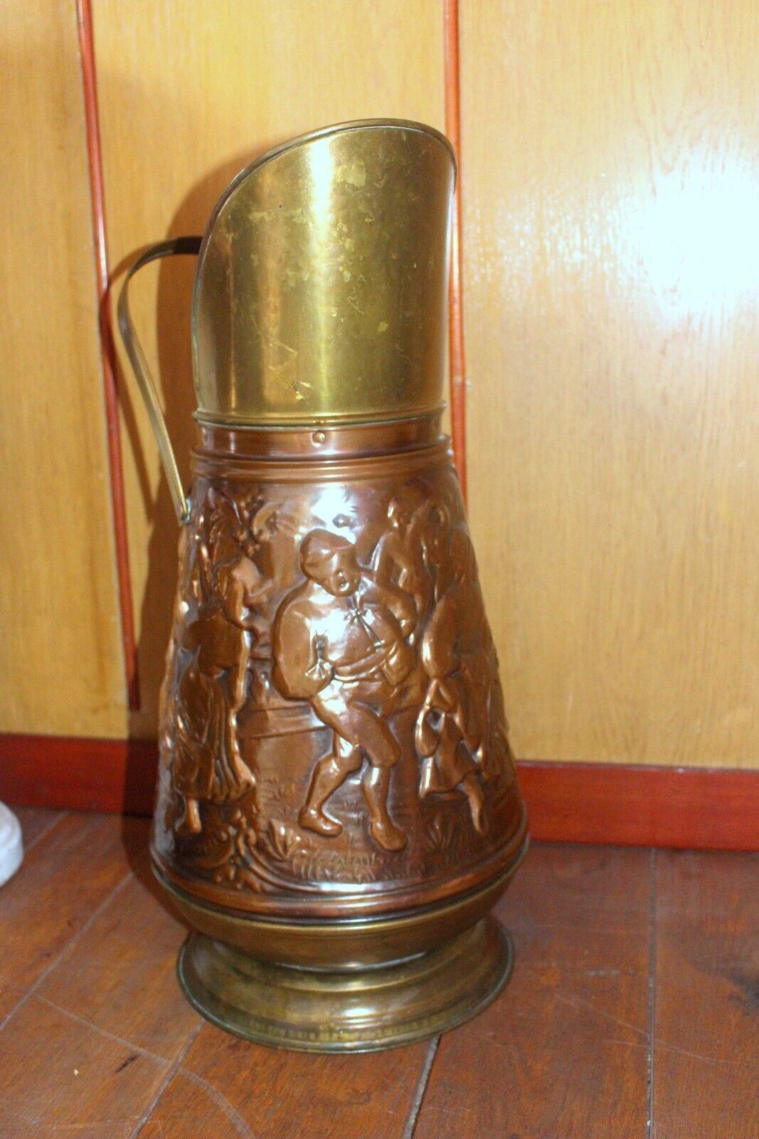 Vintage French Embossed Brass & Copper Coal Scuttle 19th C. Heat Resistant photo vinterior