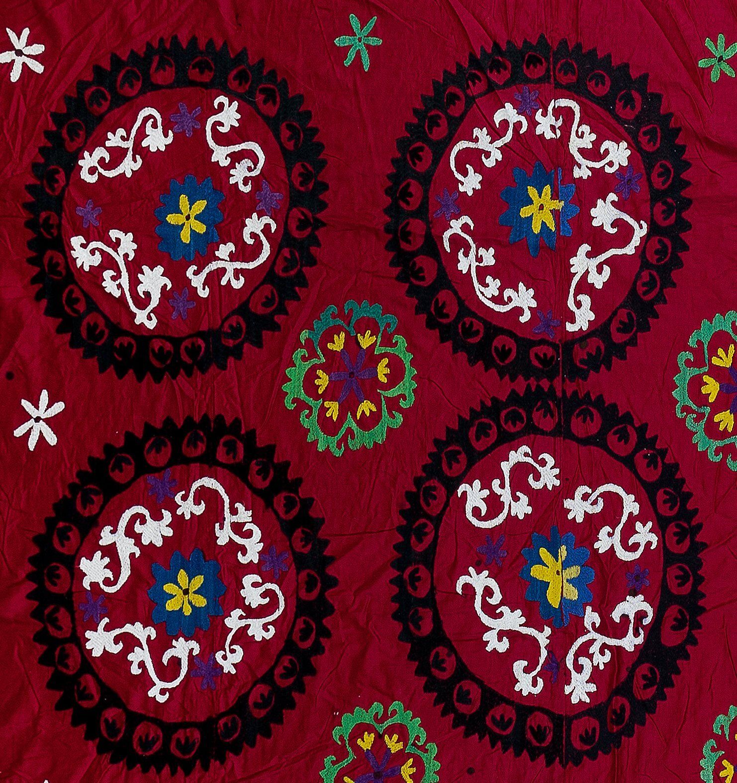 8.3x8.3 Ft Vintage Silk Hand Embroidery Bed Cover, Uzbek Suzani Wall Hanging photo Art