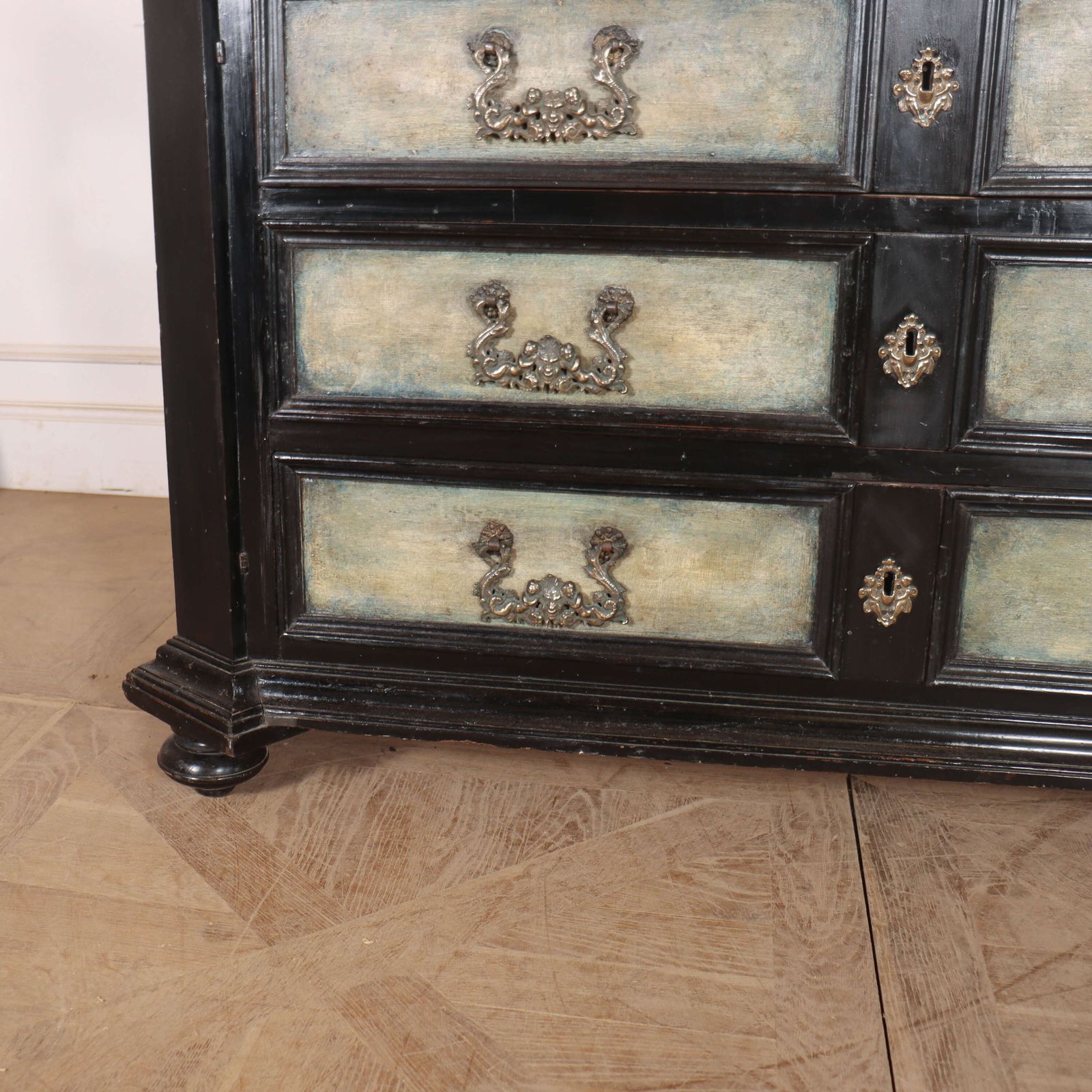 18th Century Italian Painted Commode photo 7194.0