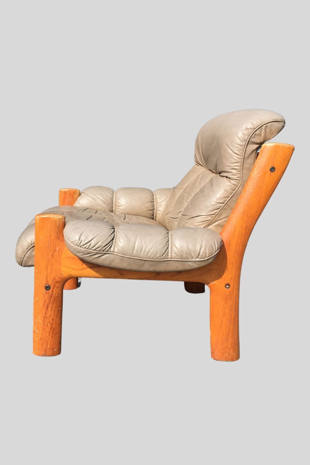 Mid Century Norwegian Beige Leather Chair By Ekornes, 1970s Matching Sofa Also Available. photo buy