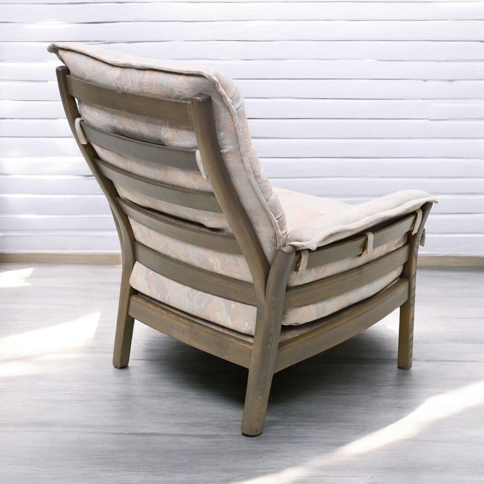 photo vinterior Ercol Saville Easy Chair Armchair Ercol Upholstery Model 930 Free Uk Delivery