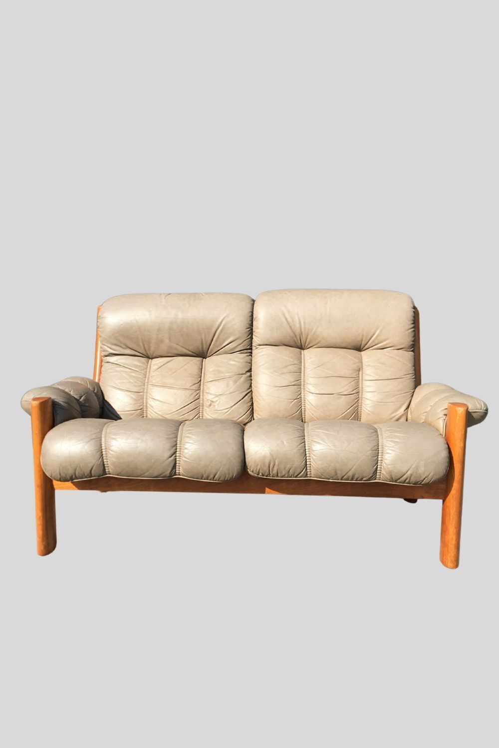 Mid Century Norwegian Beige Leather 2 Seater Sofa By Ekornes, 1970s Matching Chair Also Available.