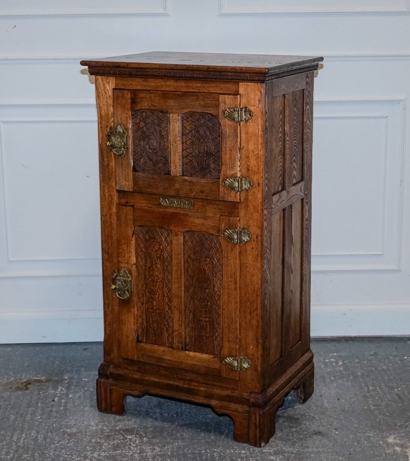 Circa 1900's Large North American Alaska Muskegon Oak Larder Ice Box Collectable photo for sale