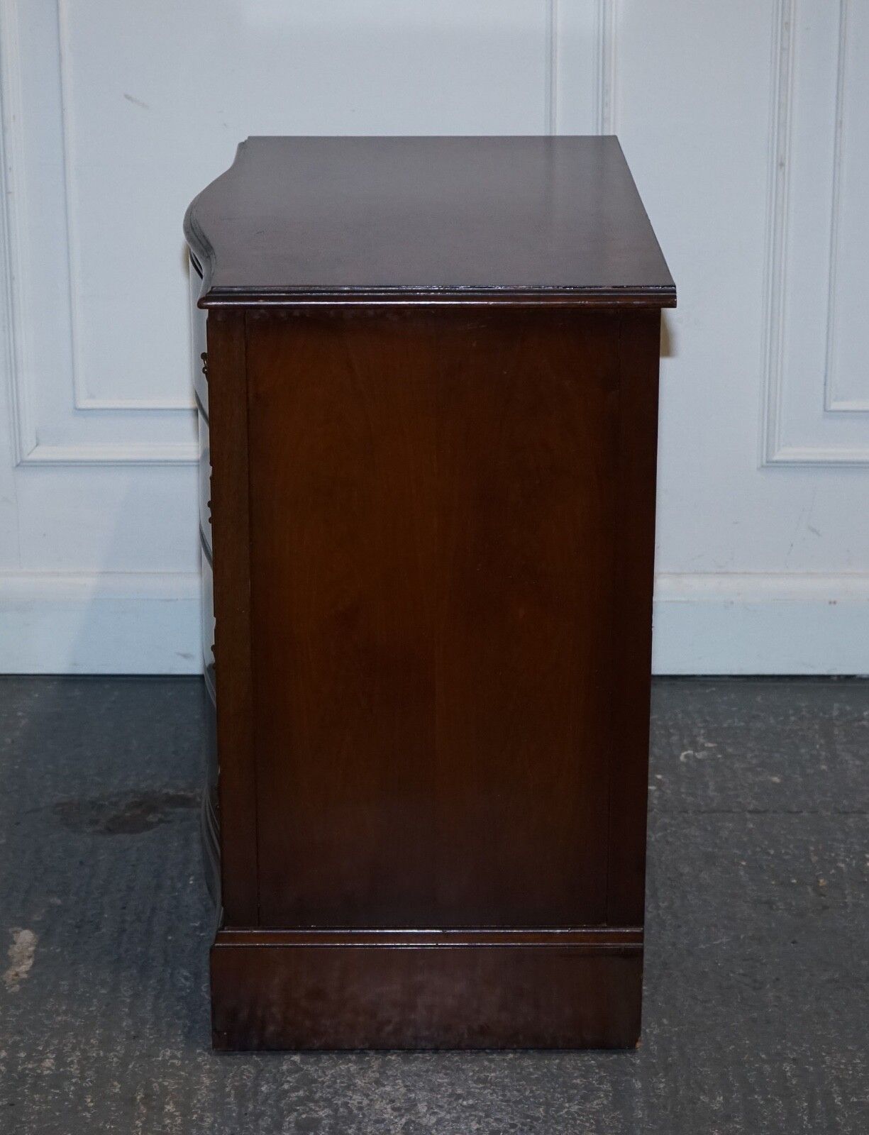 photo vintage Late 20th Century Burr Walnut Chest Of Drawers With Brass Handles