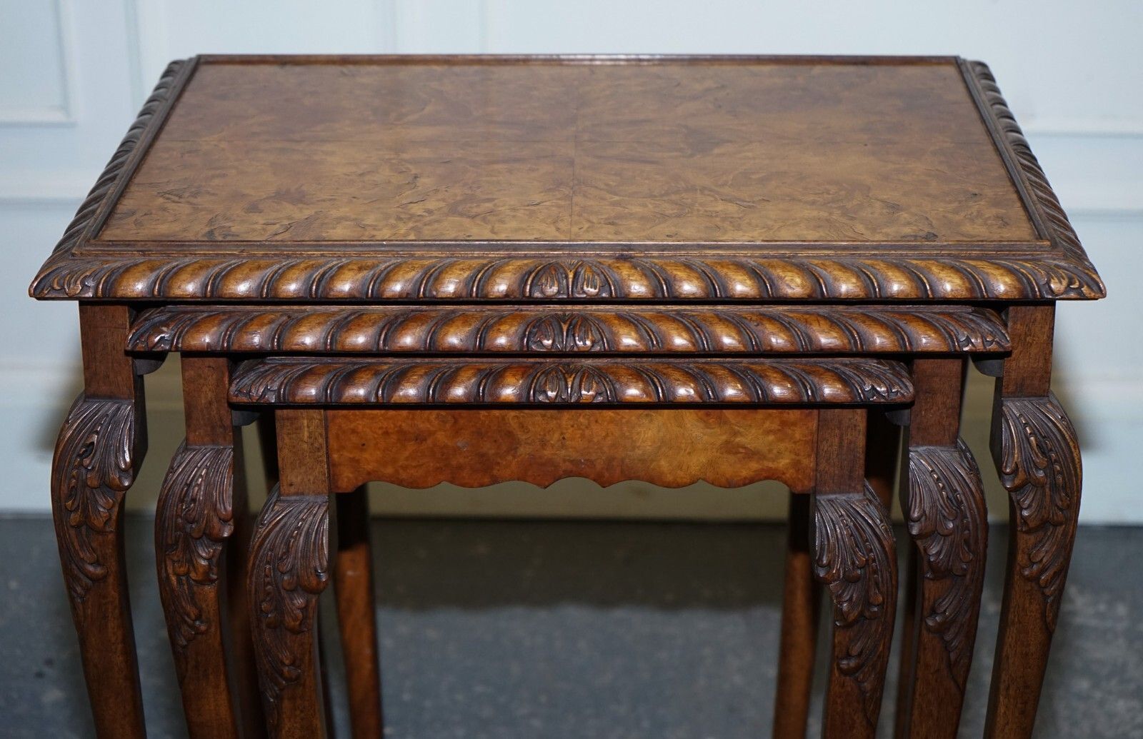 Stunning Burr Walnut Nest Of  Three Tables Carved Claw & Ball Feet photo 950.0