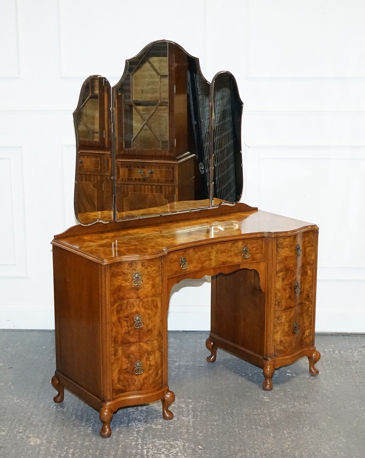 Antique 1920's Burr Walnut Art Deco Dressing Table With Plenty Of Drawers