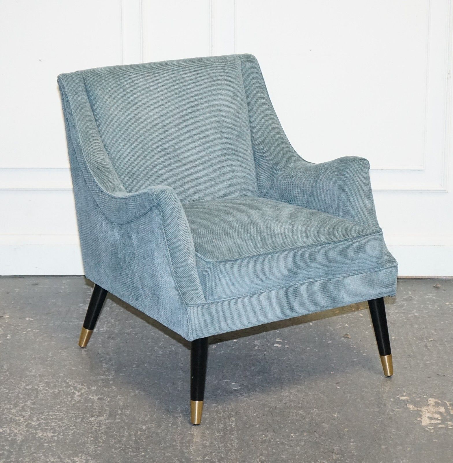 Elegant Pale Blue Velver Side Chair Armchair With Black And Gold Legs photo furniture