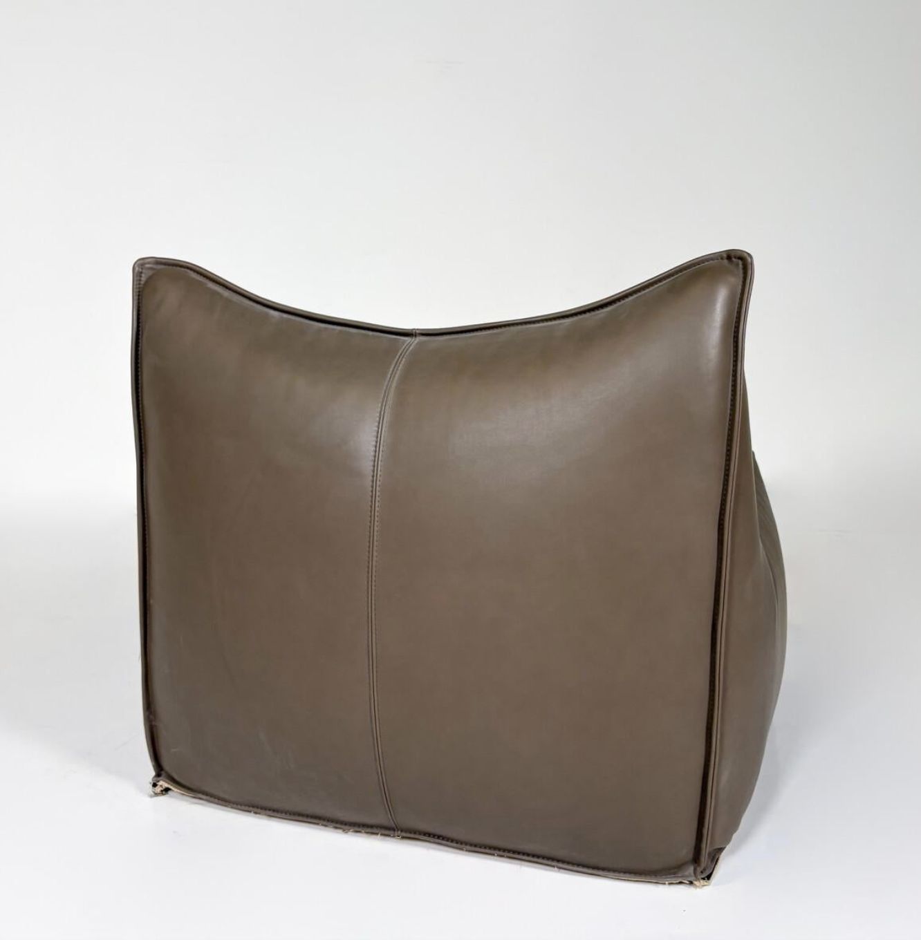 “Le Bambole” Chair By Mario Bellini For B&B Italia – 1970s – New Upholstery photo Furniture