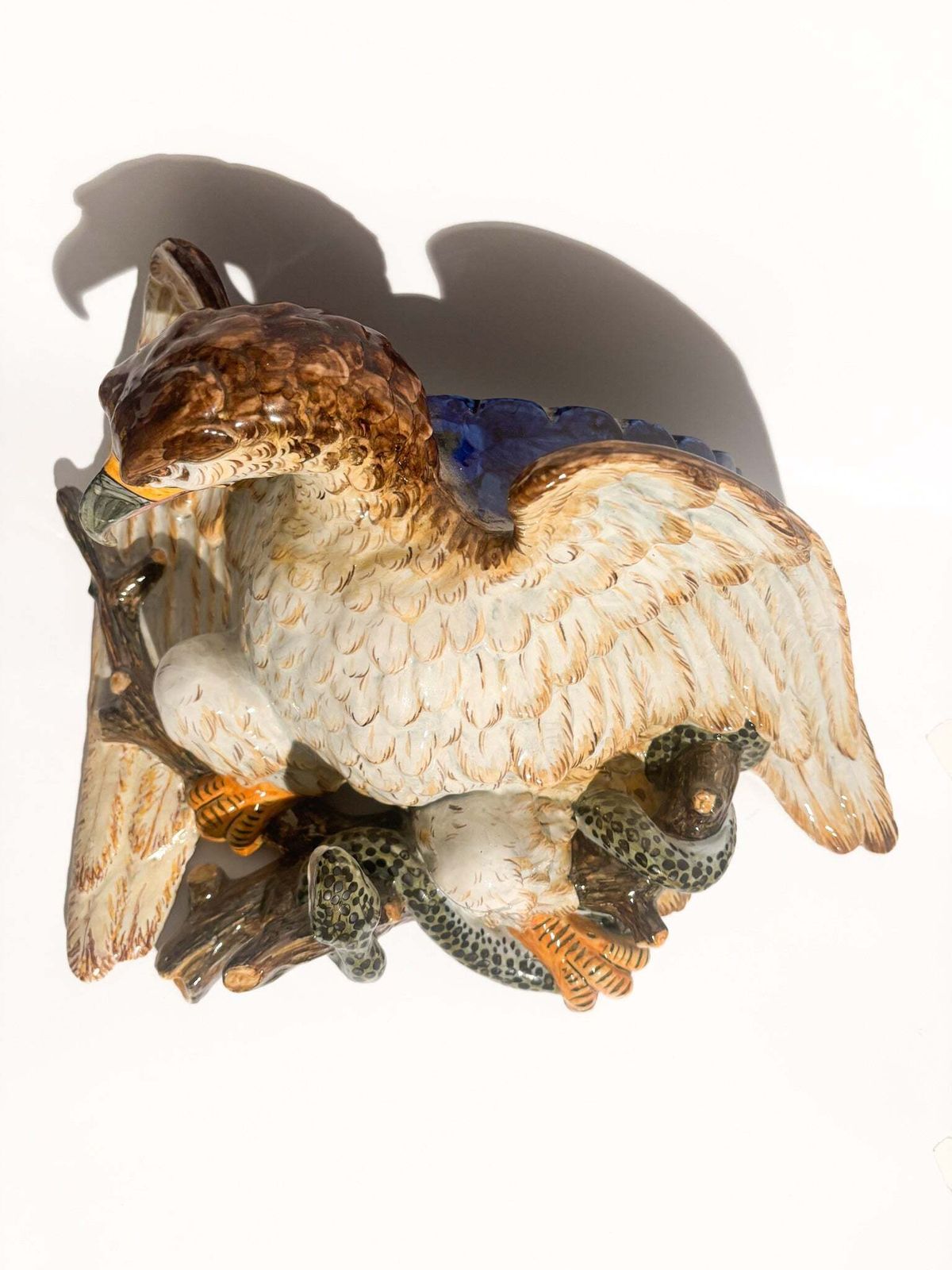 Ginori Ceramic Wall Flower Shelf   Eagle Shaped Shower