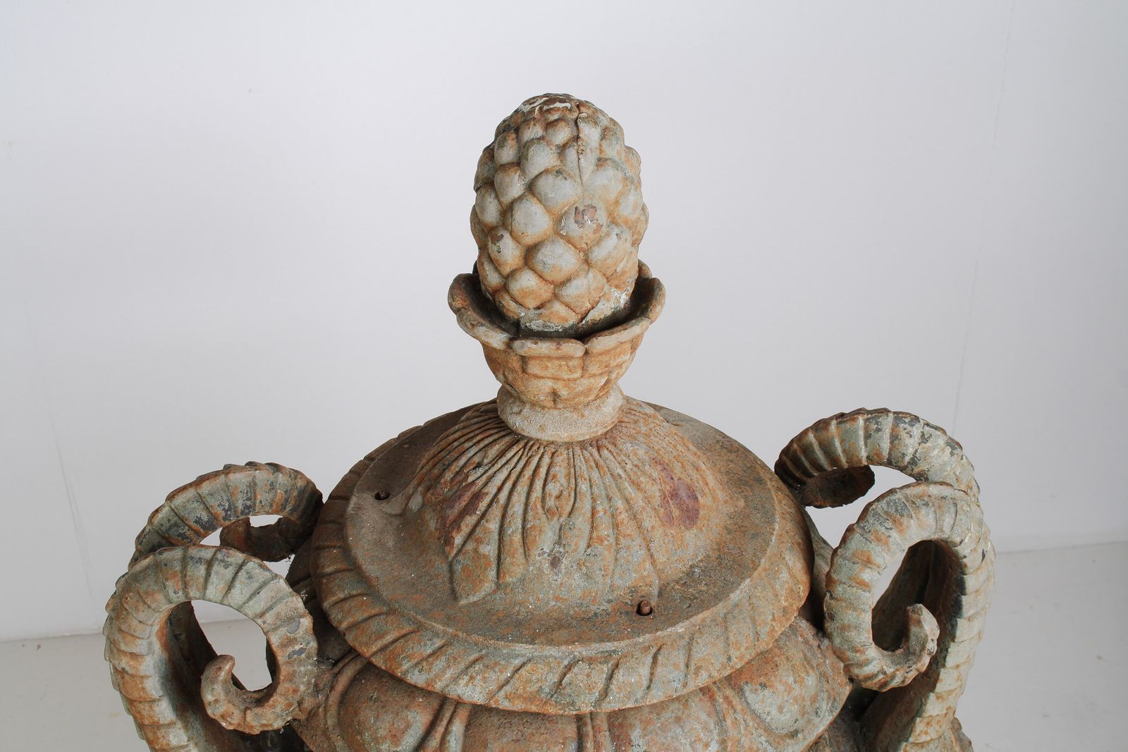 photo buy Outstanding Large Scale Decorative Cast Iron Victorian Garden Urn Feature